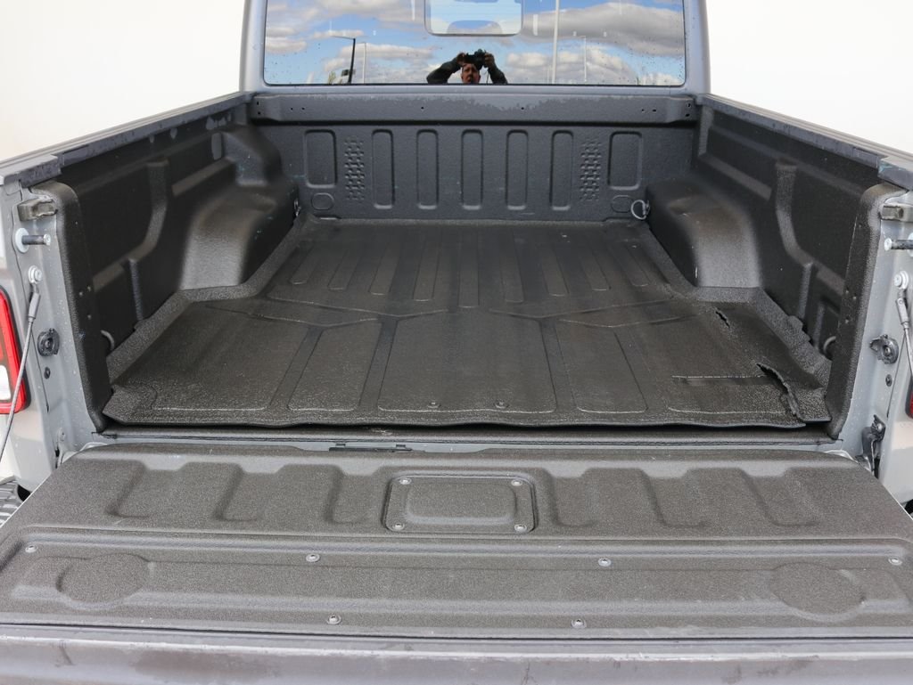 Used 2021 Gray Jeep Rubicon image 29