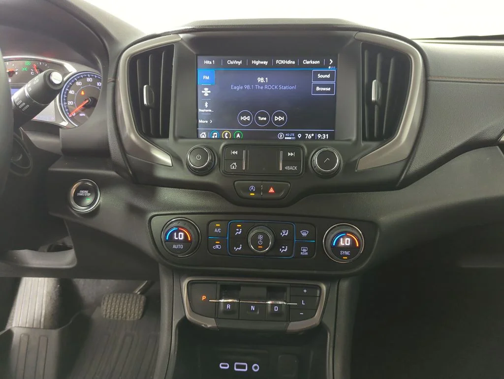 Used 2023 Sterling Metallic GMC AT4 image 13