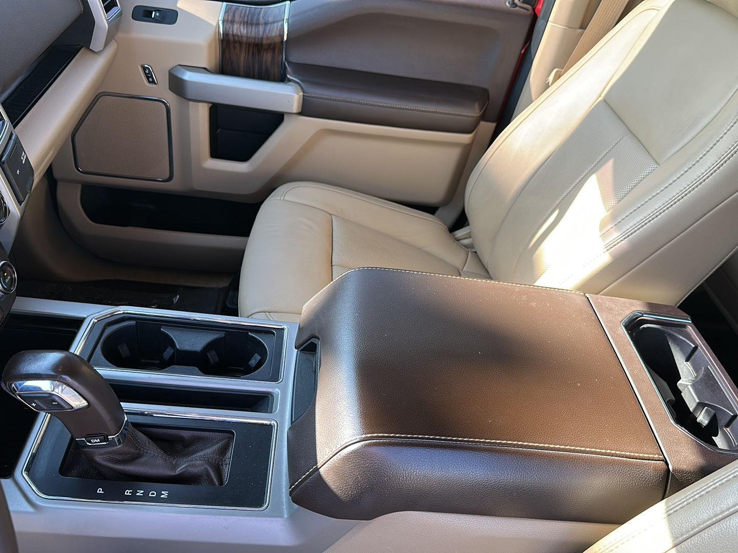 Used 2019 Ruby Red Metallic Tinted Clearcoat Ford LARIAT image 29
