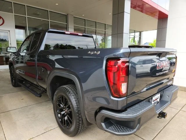 Used 2021 Blue GMC Elevation image 8