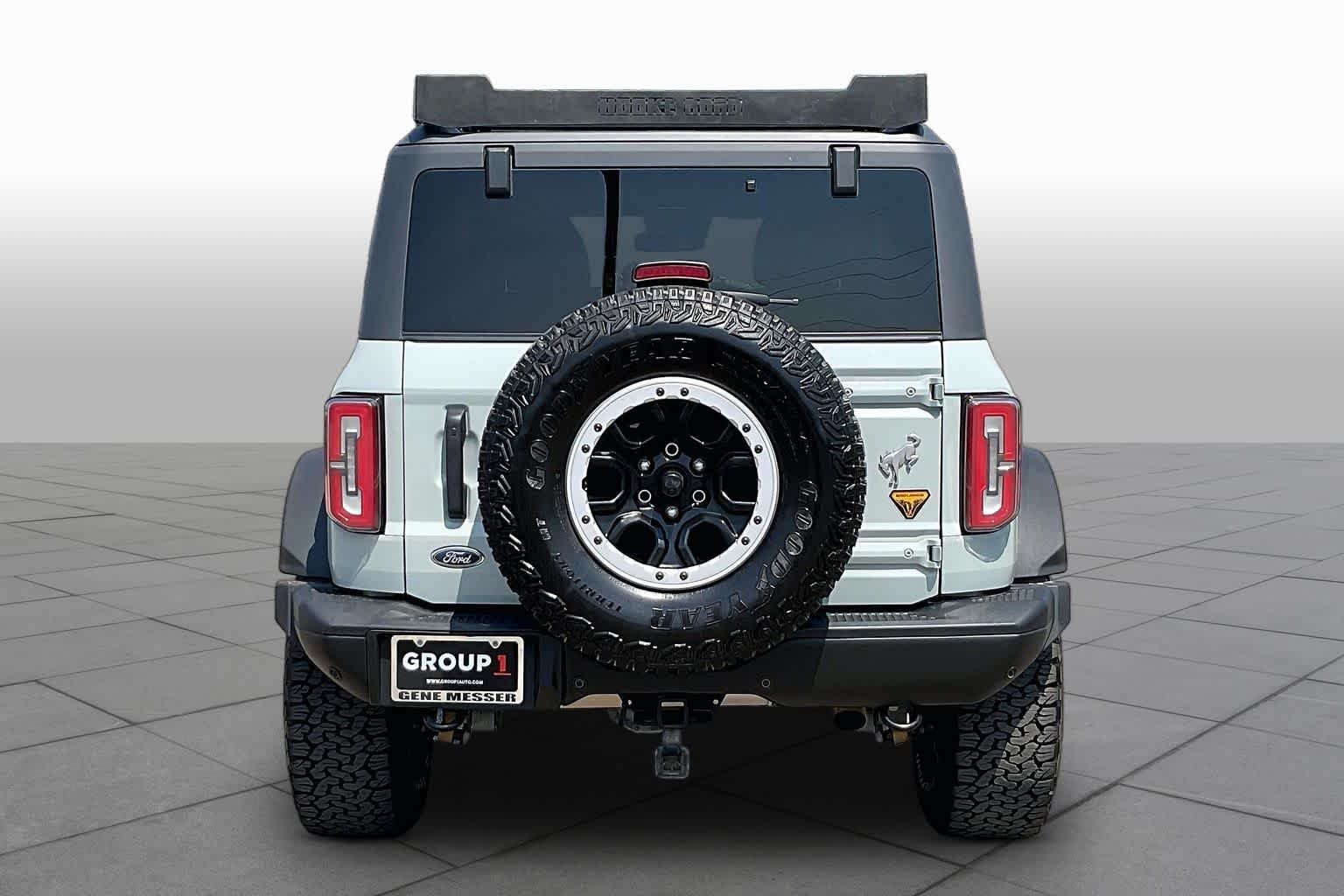 Used 2023 Cactus Gray Ford Badlands image 5