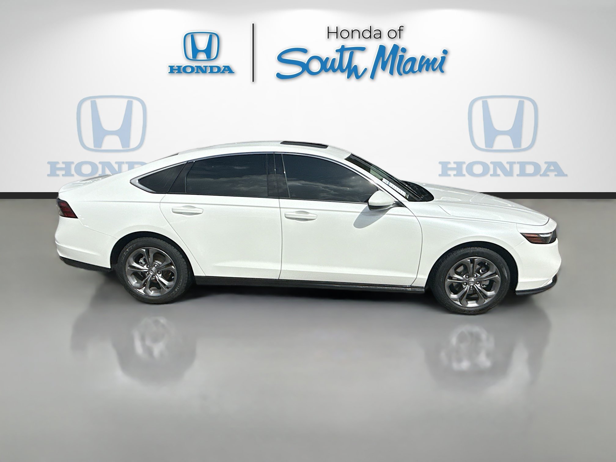 2024 Honda Accord EX - Photo 8