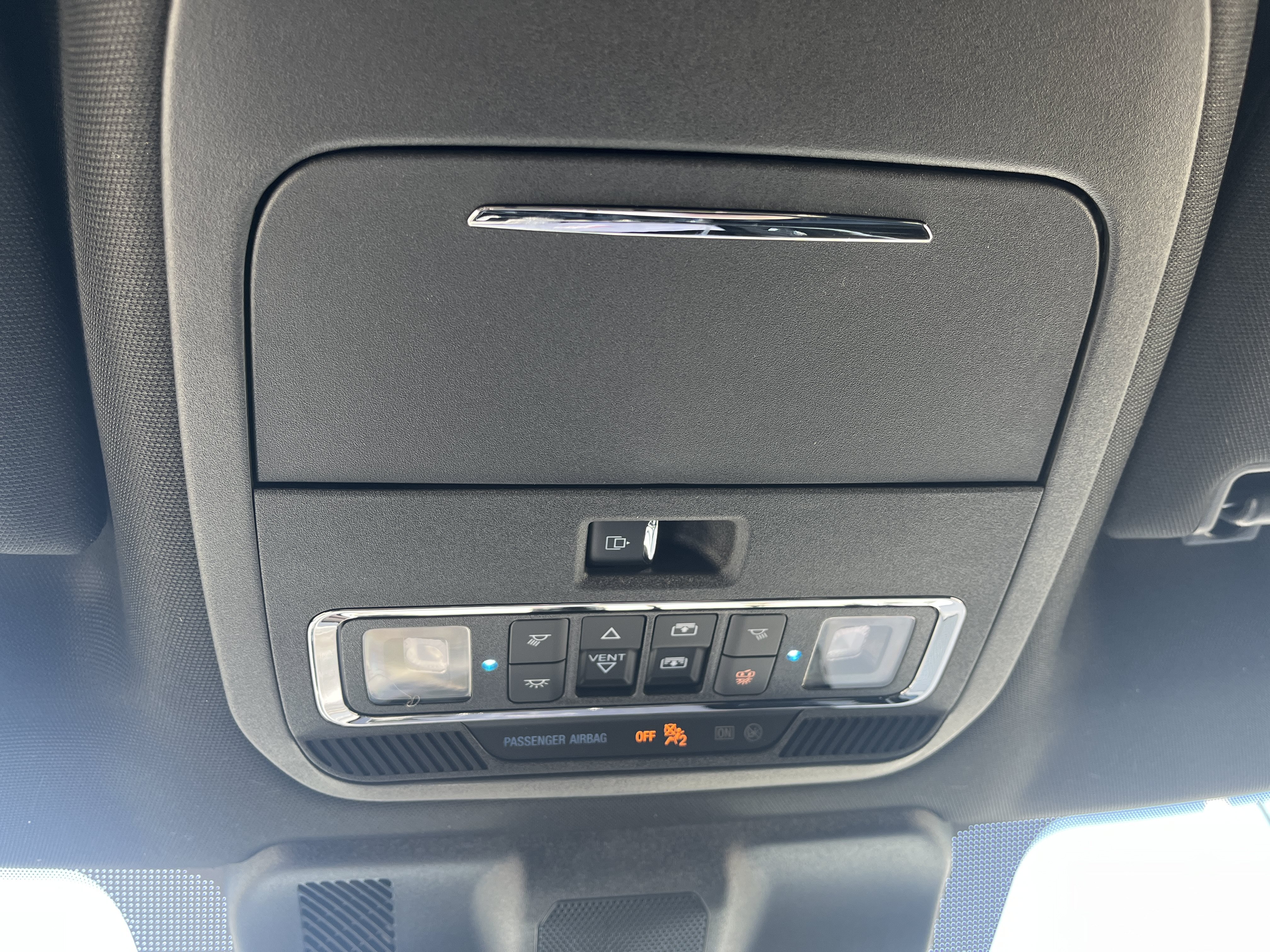 New 2026 Star White Metallic Tri-Coat Ford Lariat® image 29