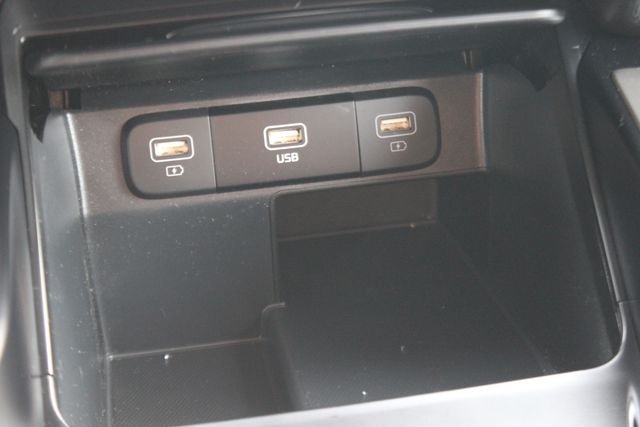 Used 2023 Silver Kia LX image 8