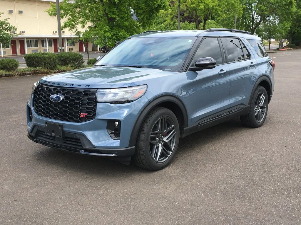 2025 Ford Explorer ST 4WD (PL535)'s photo