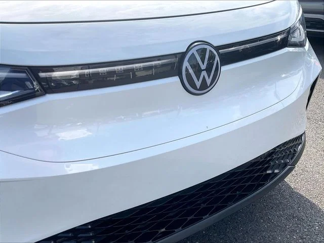 Certified Used 2023 White Volkswagen Pro S image 30