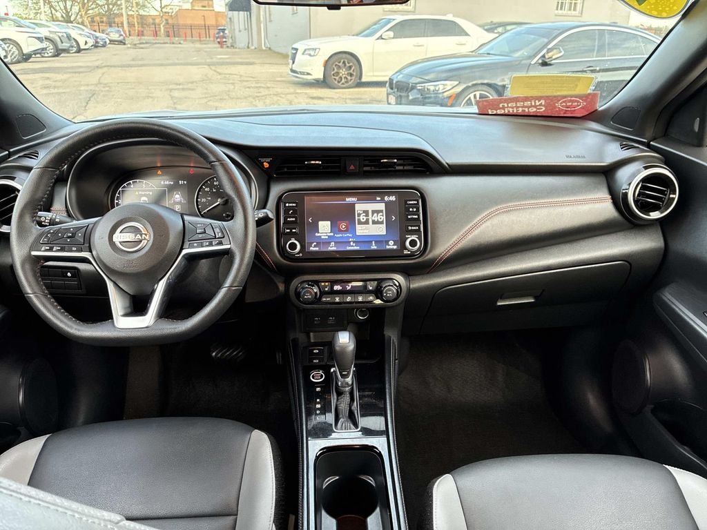 Used 2024 Gray Nissan SR image 17