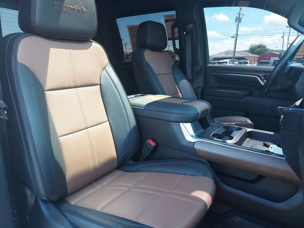 Used 2024 Beige Chevrolet High Country image 30