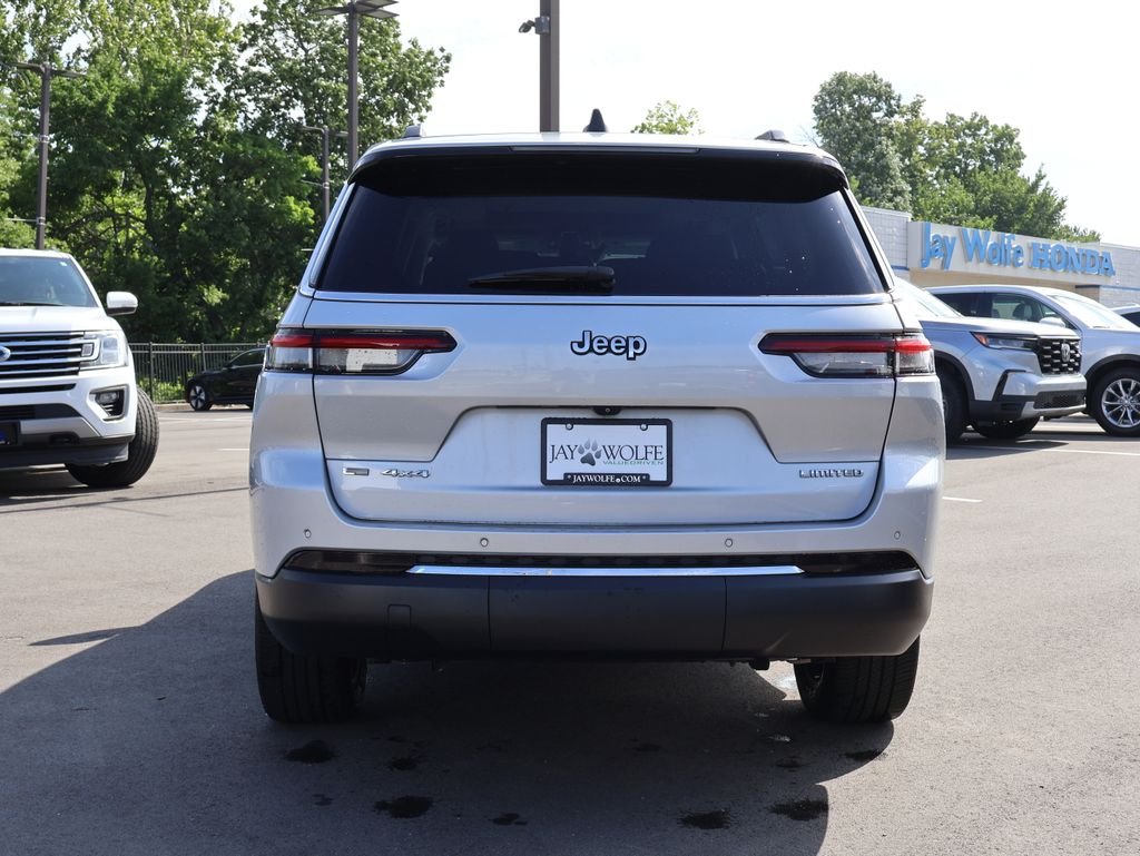 Used 2021 Silver Jeep Limited image 6