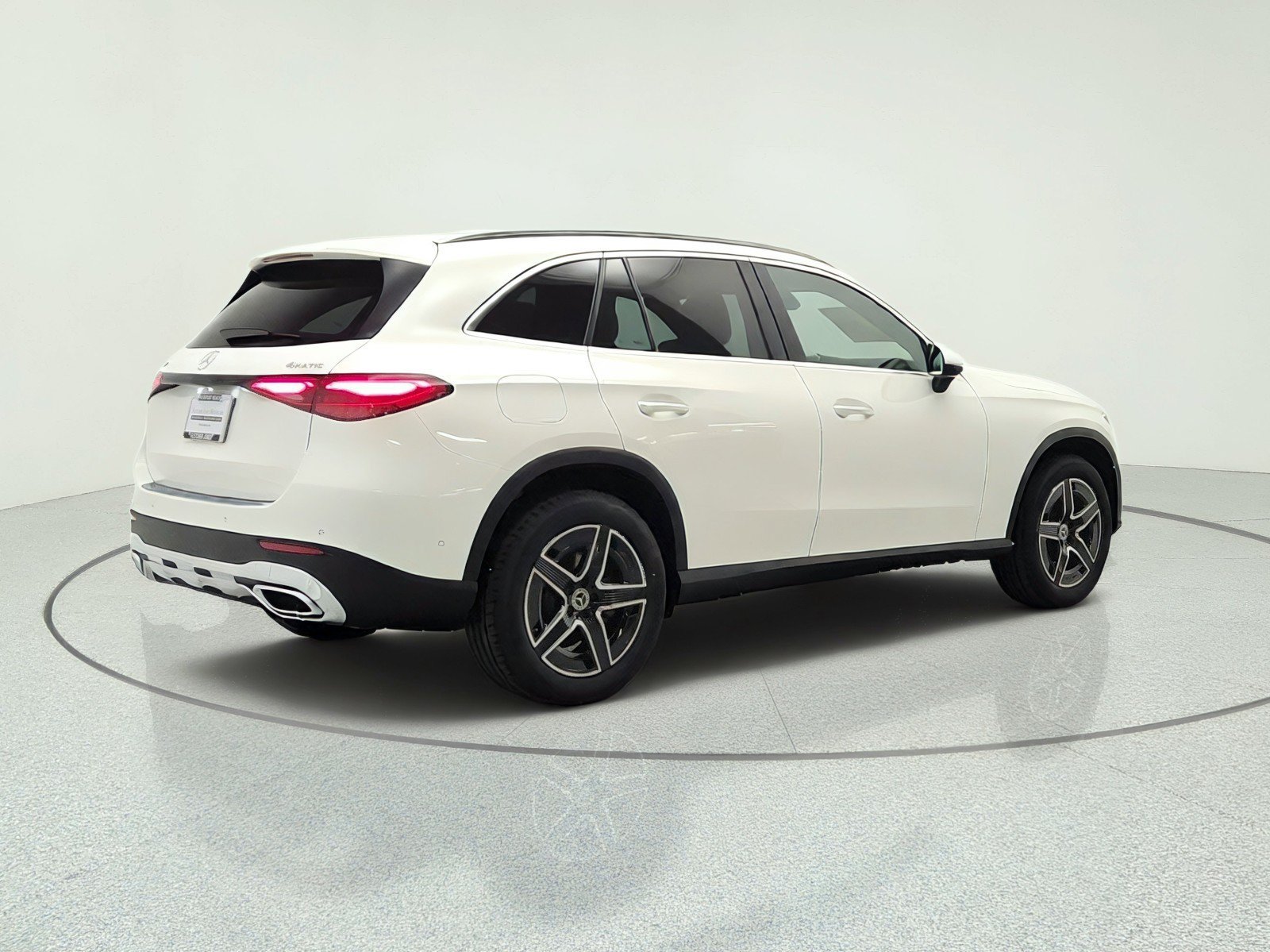 New 2026 Polar White Mercedes-Benz GLC 300 4MATIC® SUV image 26
