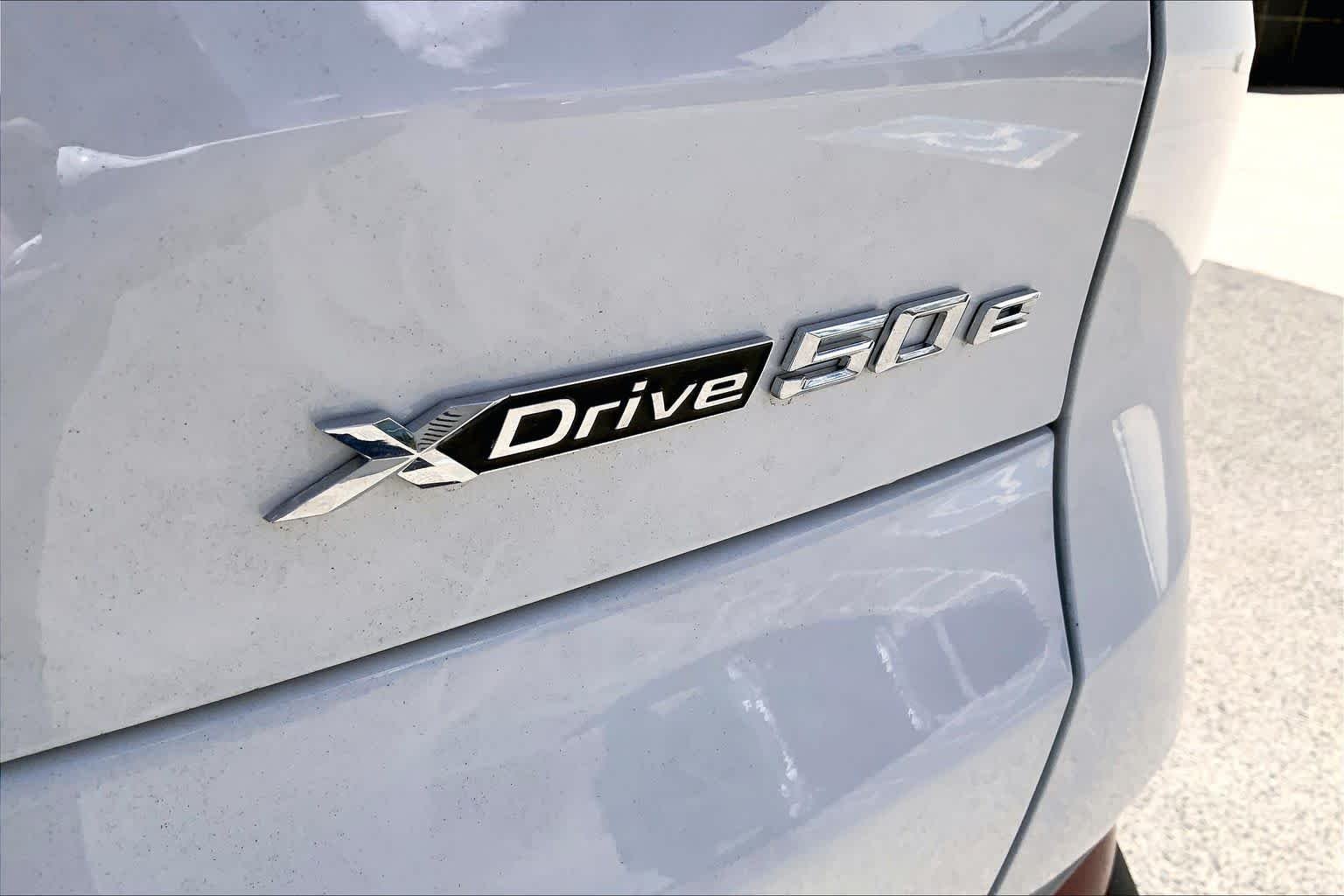New 2026 Alpine White BMW xDrive50e image 15