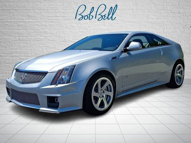 Used 2011 RADIANT SILVER METALLIC Cadillac RWD image 3