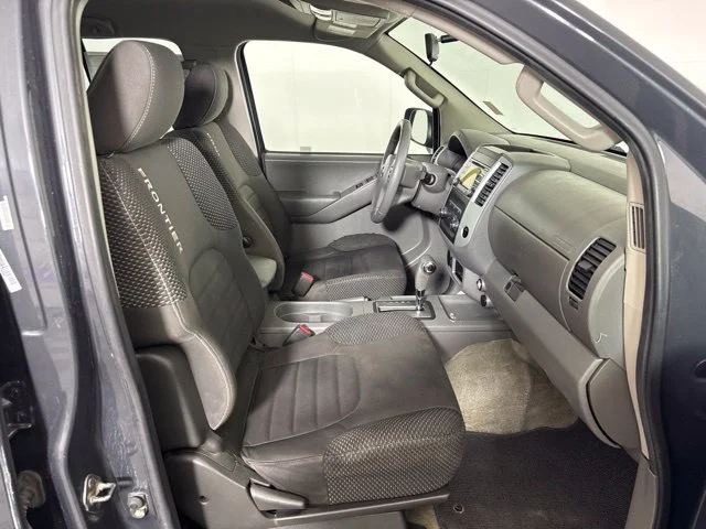 Used 2013 Black Nissan Desert Runner image 4