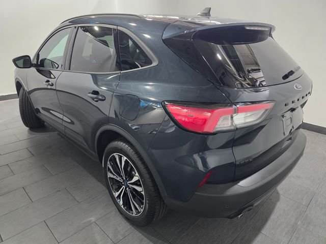 Used 2022 Blue Ford SEL image 3