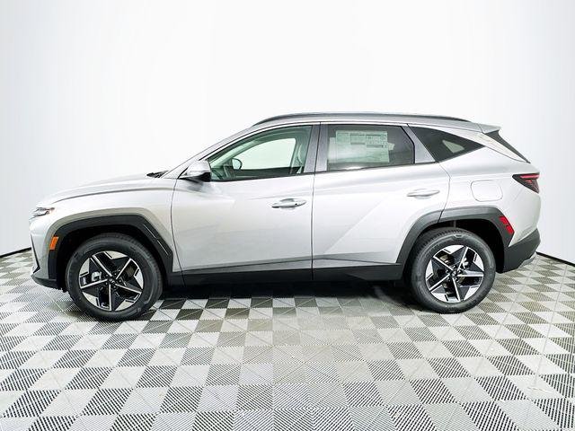 New 2026 Silver Hyundai SEL Convenience image 3