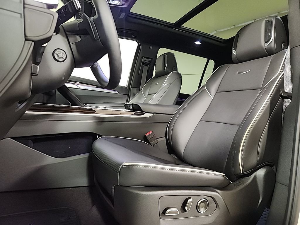 Used 2025 White Cadillac Premium image 12