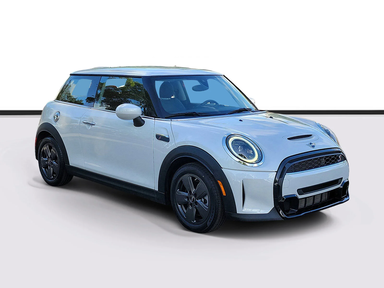 Certified Used 2024 White Metallic MINI Cooper S image 1