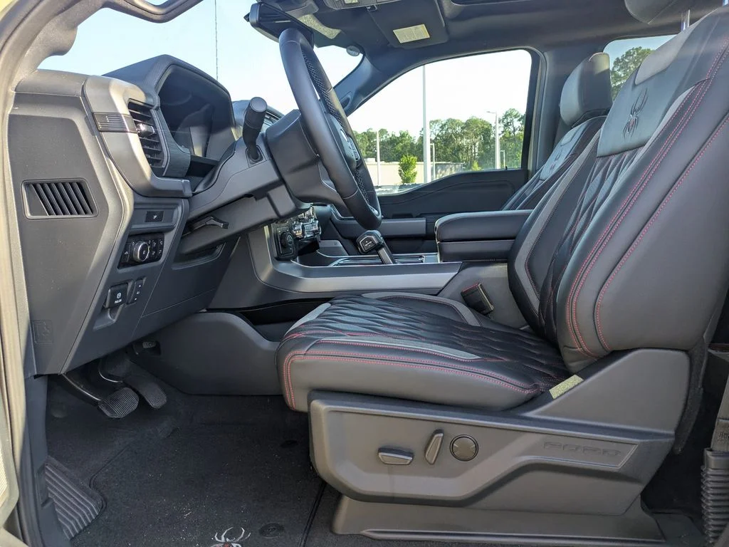 New 2026 Agate Black Metallic Ford XLT image 19