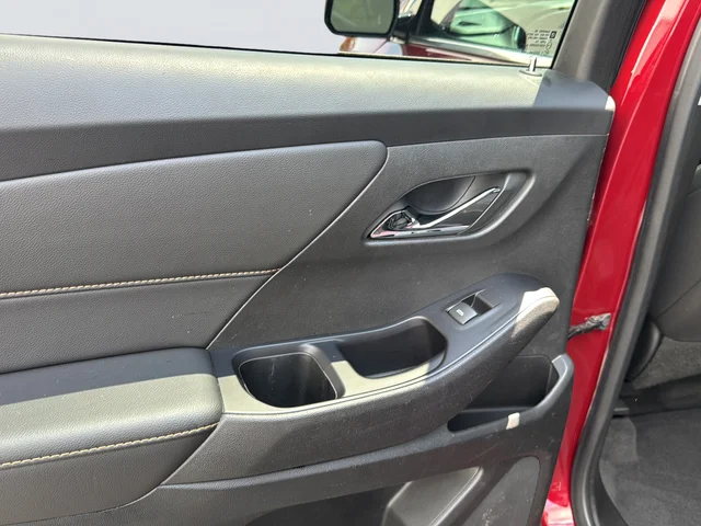Used 2020 Red Chevrolet LT image 32