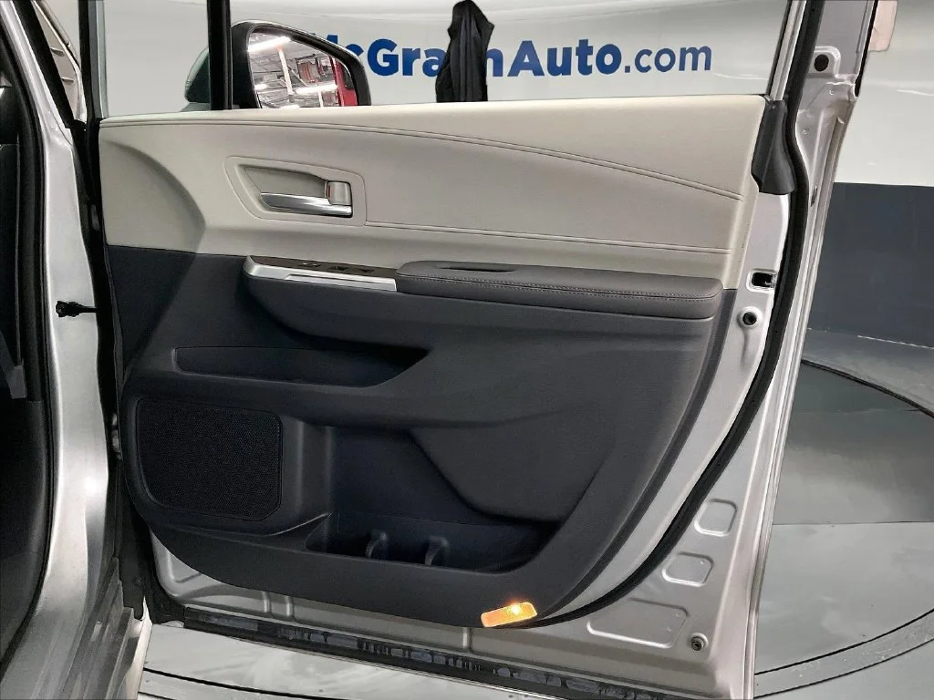 Used 2023 Silver Toyota XLE image 28