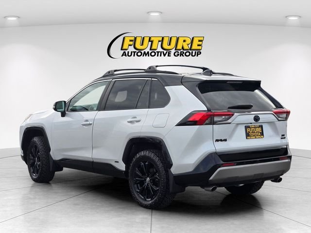 Used 2024 Off-white Toyota XSE image 6