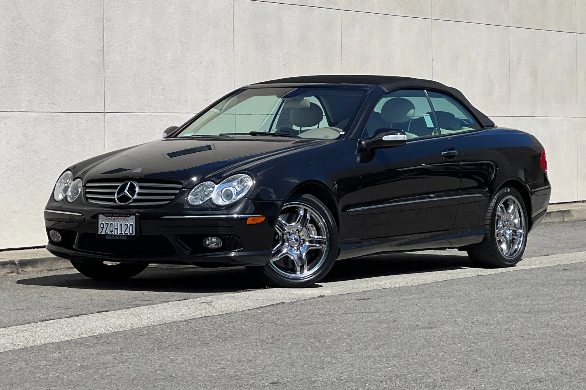 Used 2004 designo Mocha Black Mercedes-Benz 2dr Cabriolet 5.0L image 1