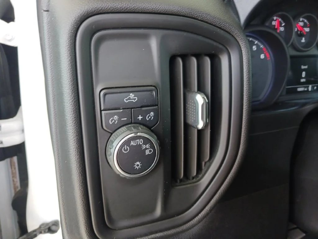 Used 2019 SUMMIT WHITE Chevrolet Work Truck image 34