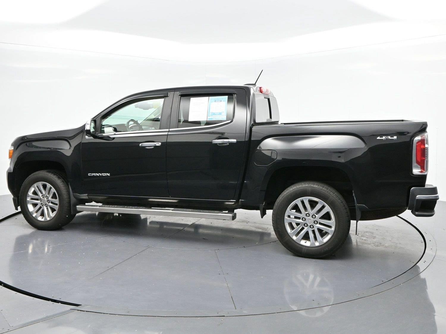 Used 2019 Onyx Black GMC 4WD SLT image 5