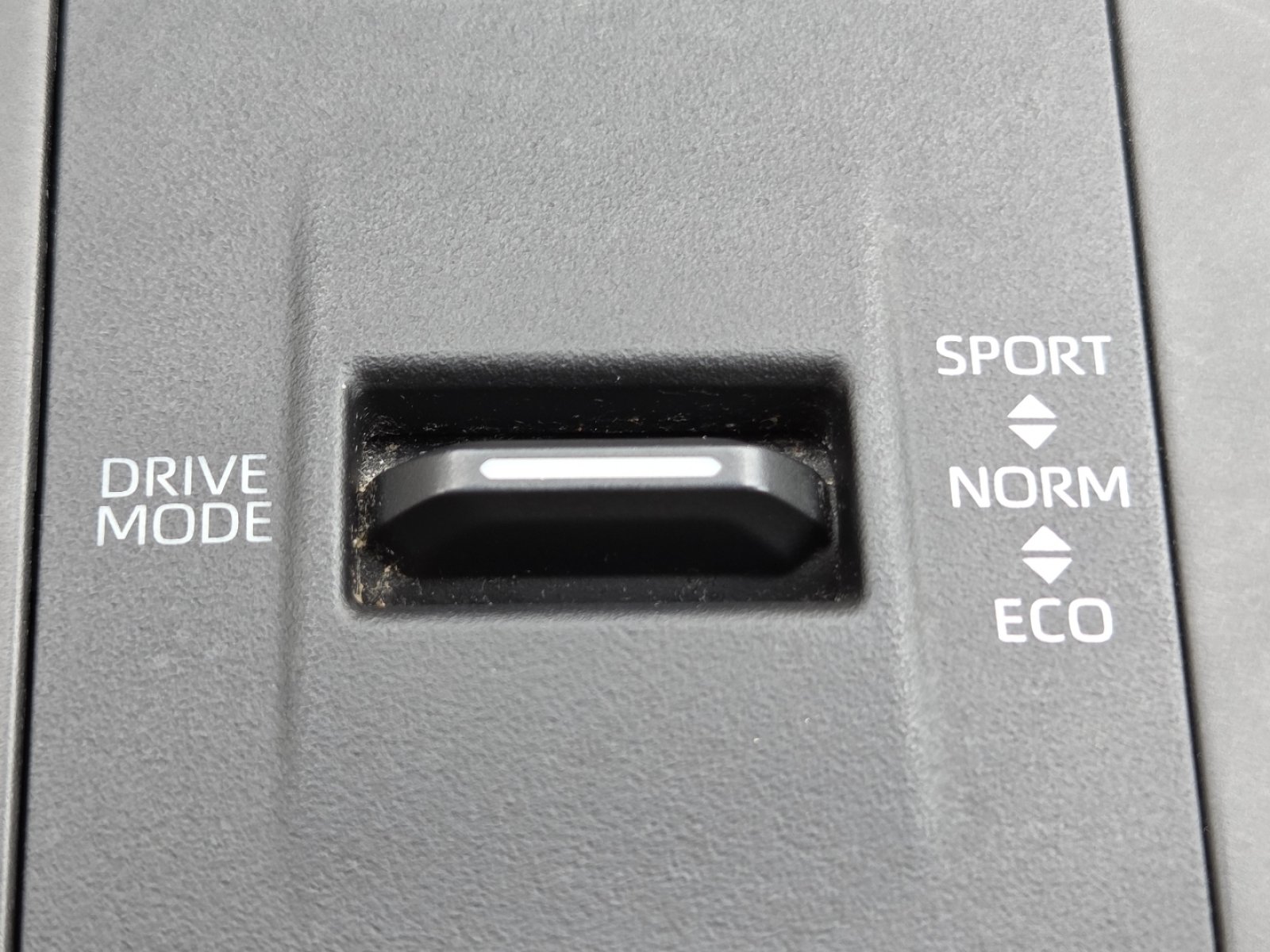 Used 2020 Midnight Black Metallic Toyota XLE image 8