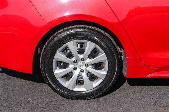 Certified Used 2020 BARCELONA RED MET. Toyota  image 9