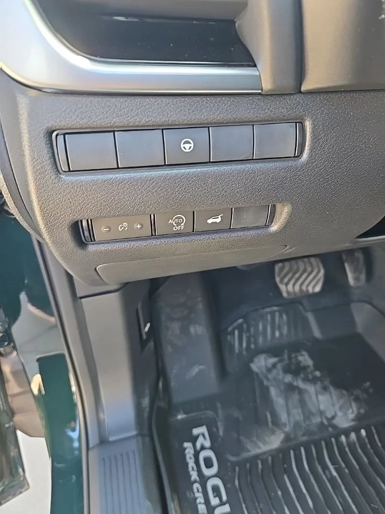 New 2026 Obsidian Green Pearl Nissan Rock Creek® image 9