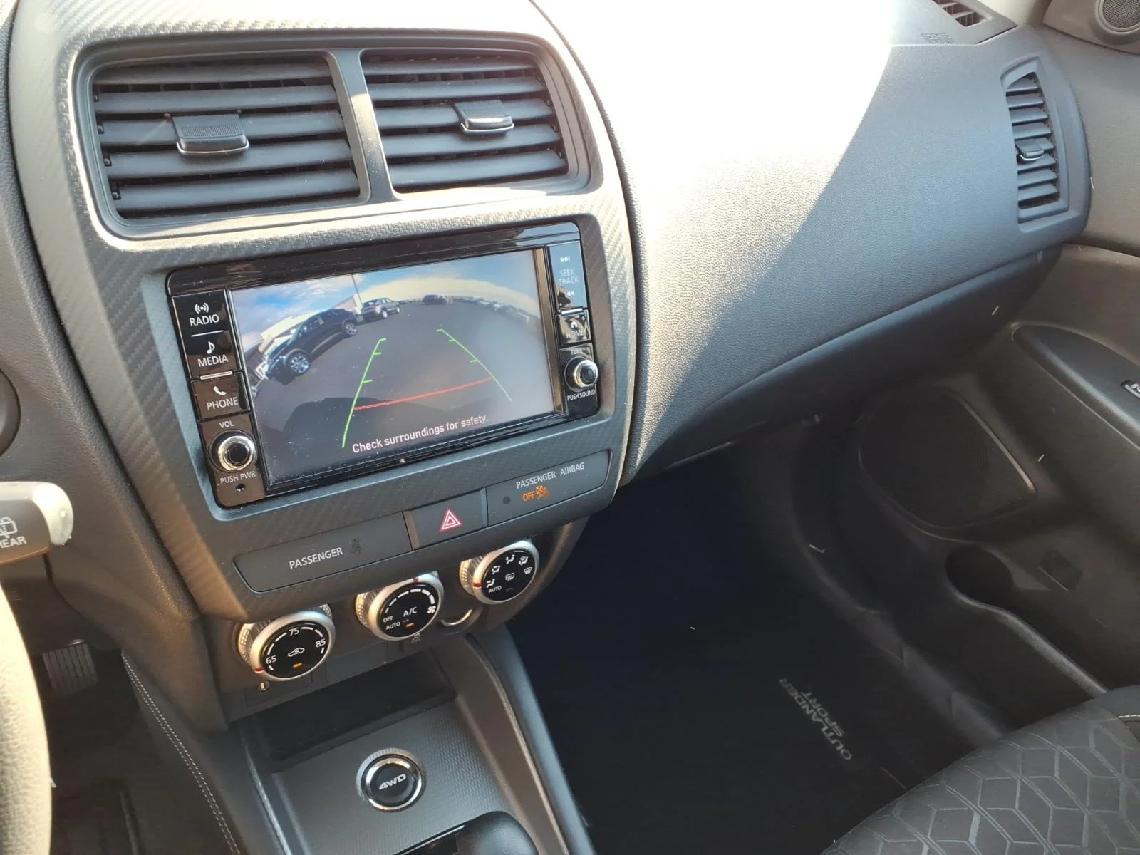 Used 2025 Labrador Black Pearl Mitsubishi ES image 5