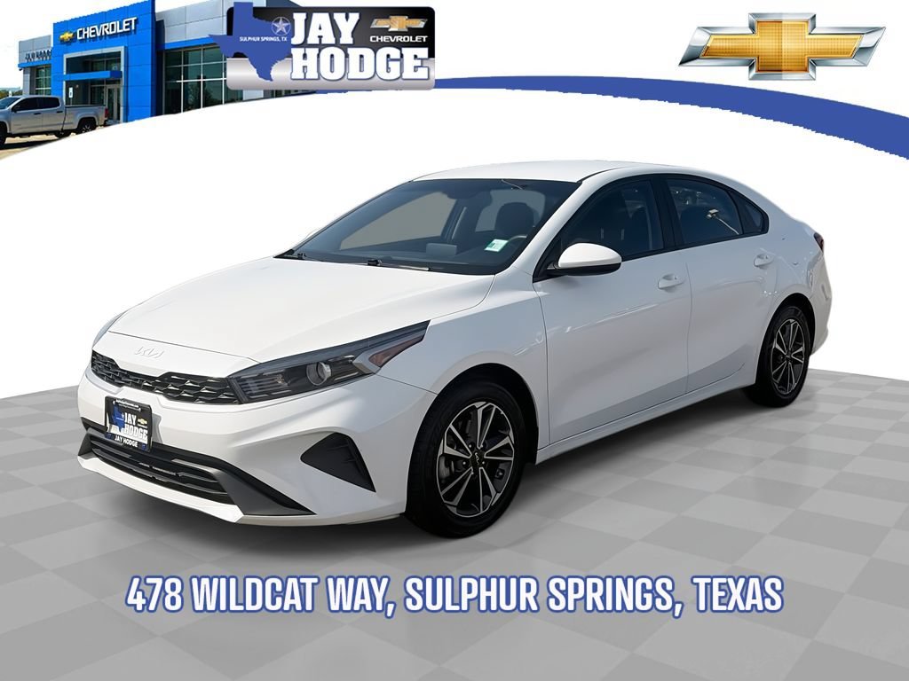 Used 2024 White Kia LXS image 1
