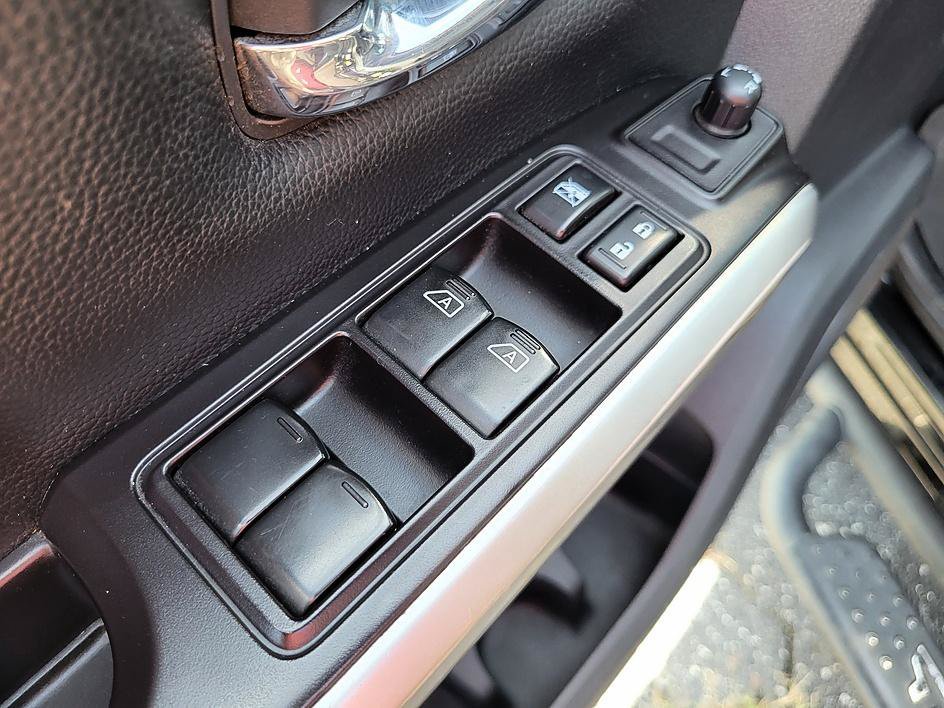 Used 2021 Super Black Nissan SV image 11