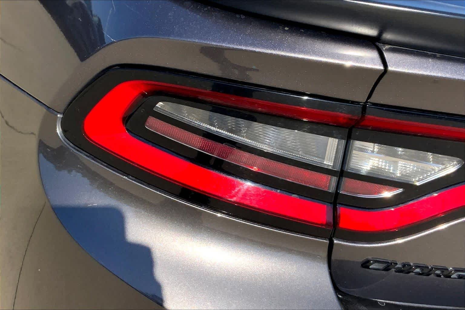 Used 2022 Granite Pearlcoat Dodge SXT image 27
