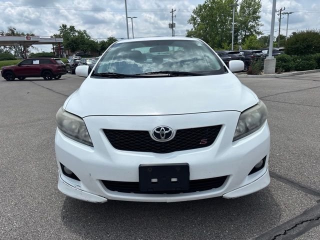 Used 2010 White Toyota S image 3