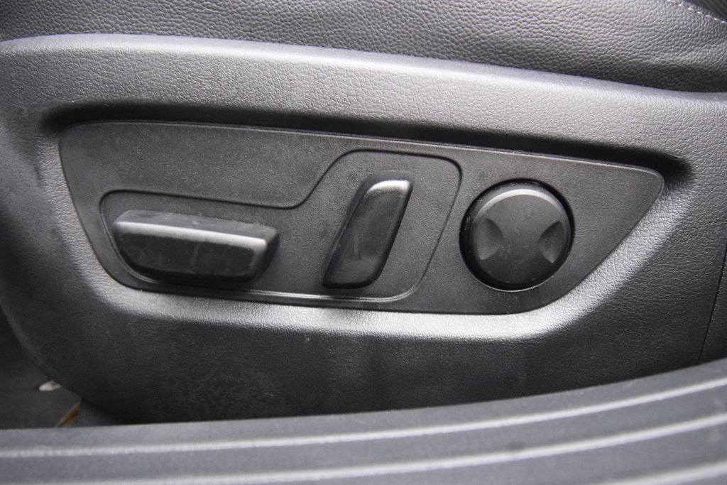 Used 2024 Ingot Blue Metallic Mazda 2.5 S Preferred Package AWD image 24