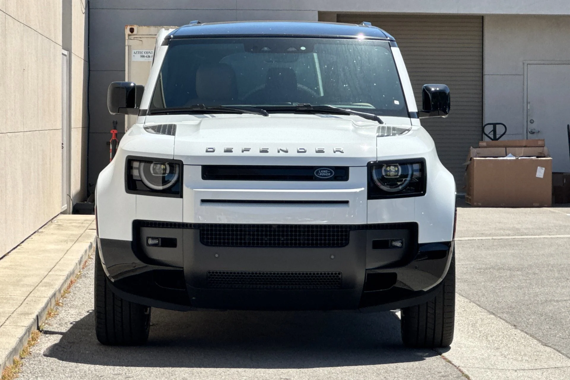 New 2026 FUJI WHITE Land Rover X-Dynamic SE image 10