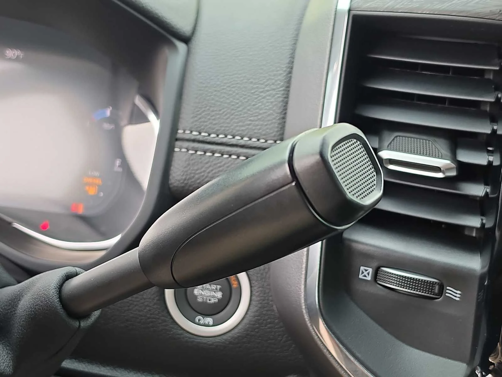 2026 RAM 3500 Laramie - Photo 21