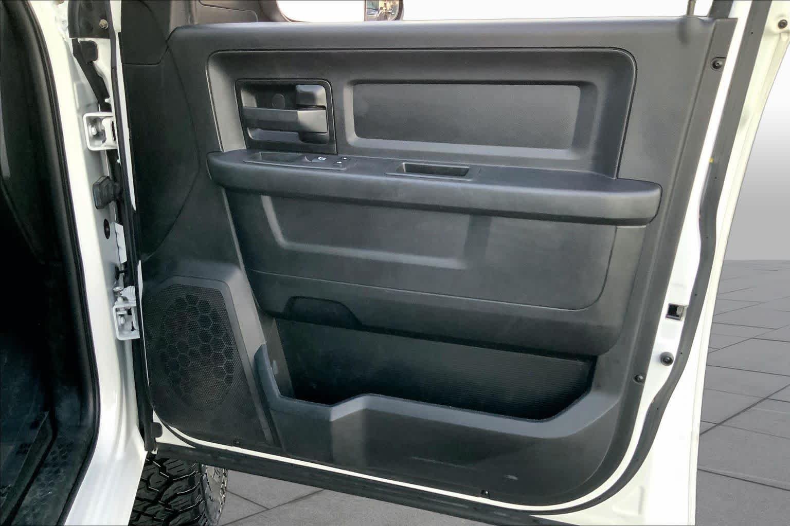 Used 2018 Bright White Clearcoat Ram Tradesman image 21