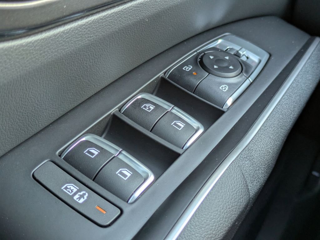 New 2026 Ivory Silver Kia EX image 25