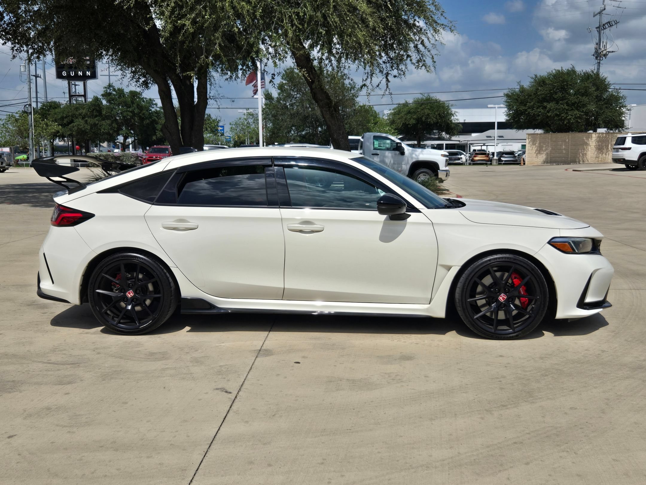 Used 2024 White Honda TYPE R image 8