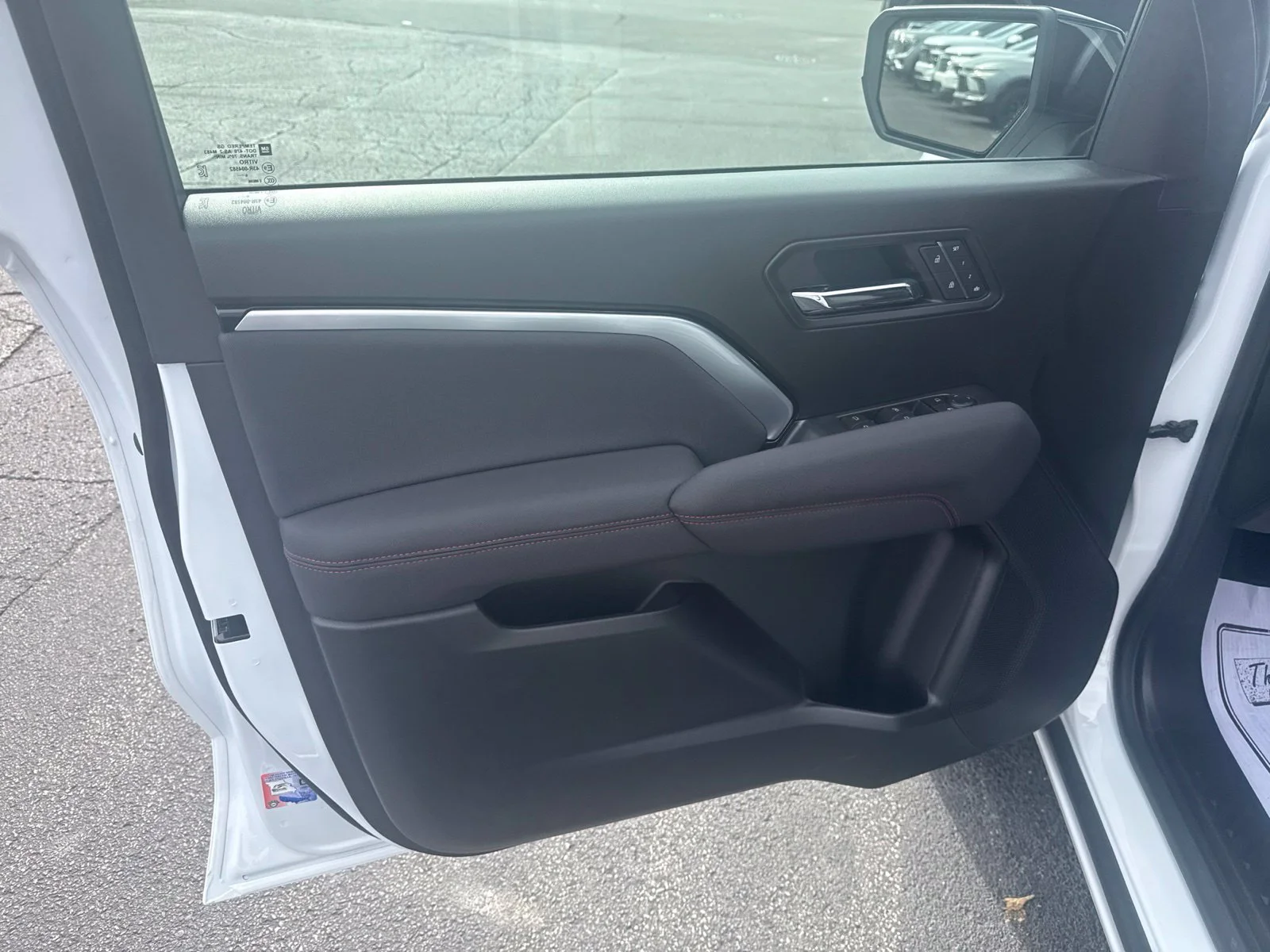 2026 Chevrolet Colorado Z71 - Photo 11