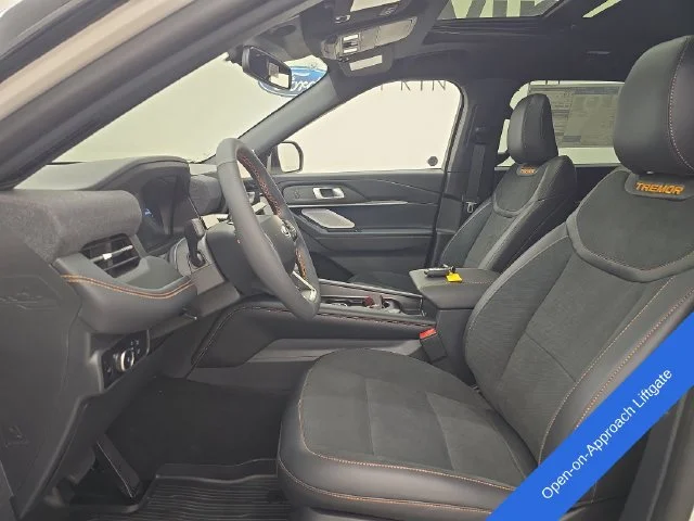 New 2027 Star White Metallic Tri-Coat Ford Tremor® image 26
