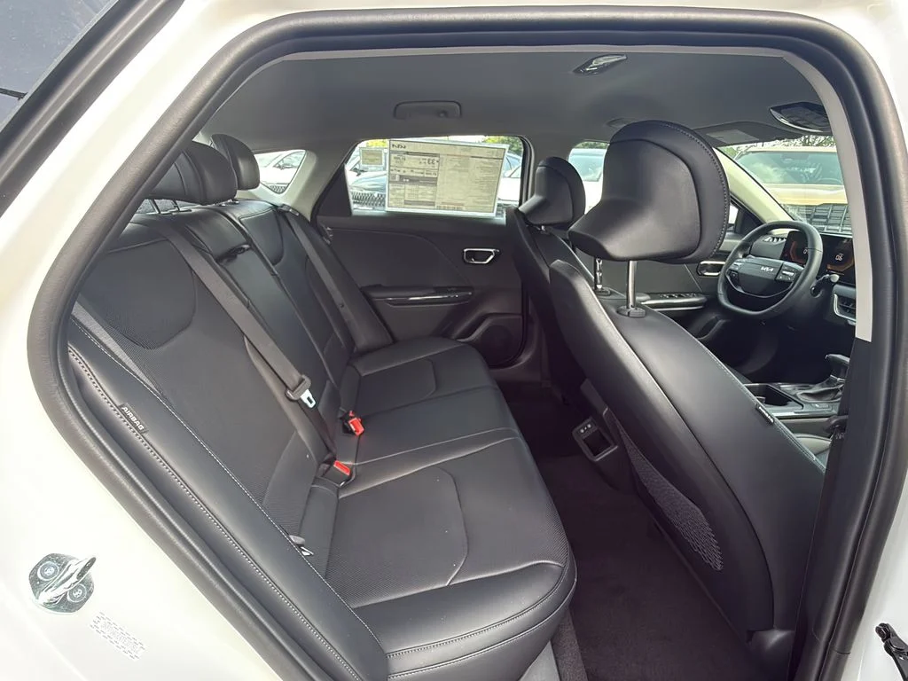 New 2026 White Kia EX image 25