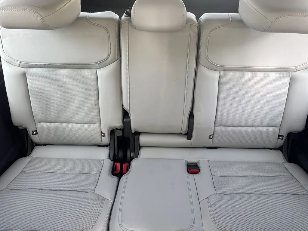 New 2027 White Ford Platinum image 23