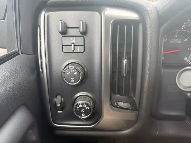 Used 2016 TUNGSTEN METALLIC Chevrolet LT image 23