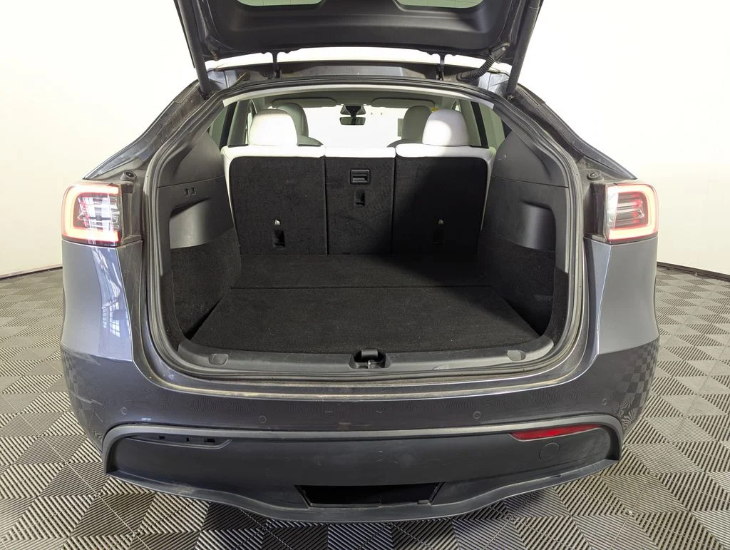 Used 2022 Black Tesla Long Range image 19