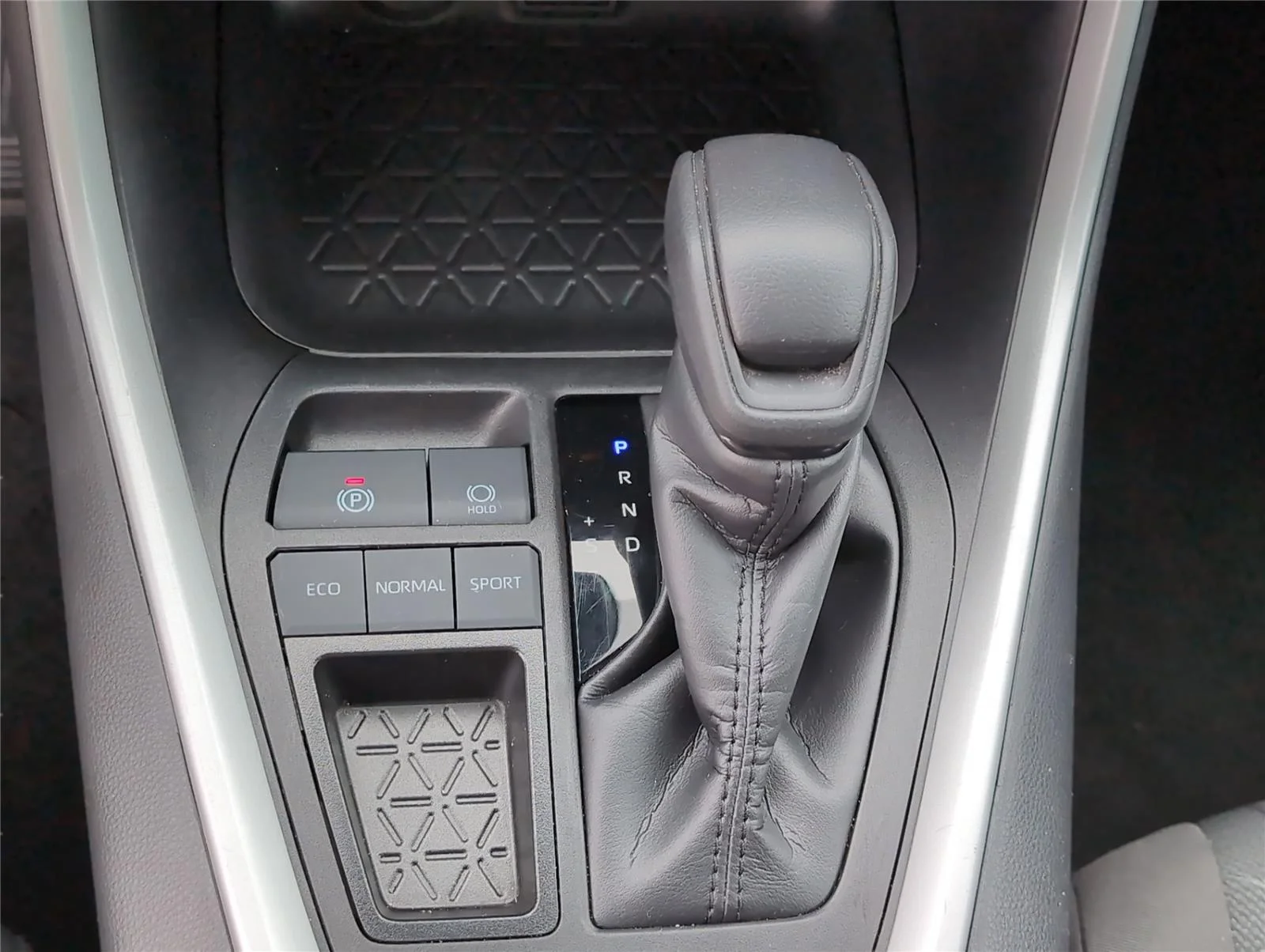Used 2024 Silver Sky Metallic Toyota XLE image 21