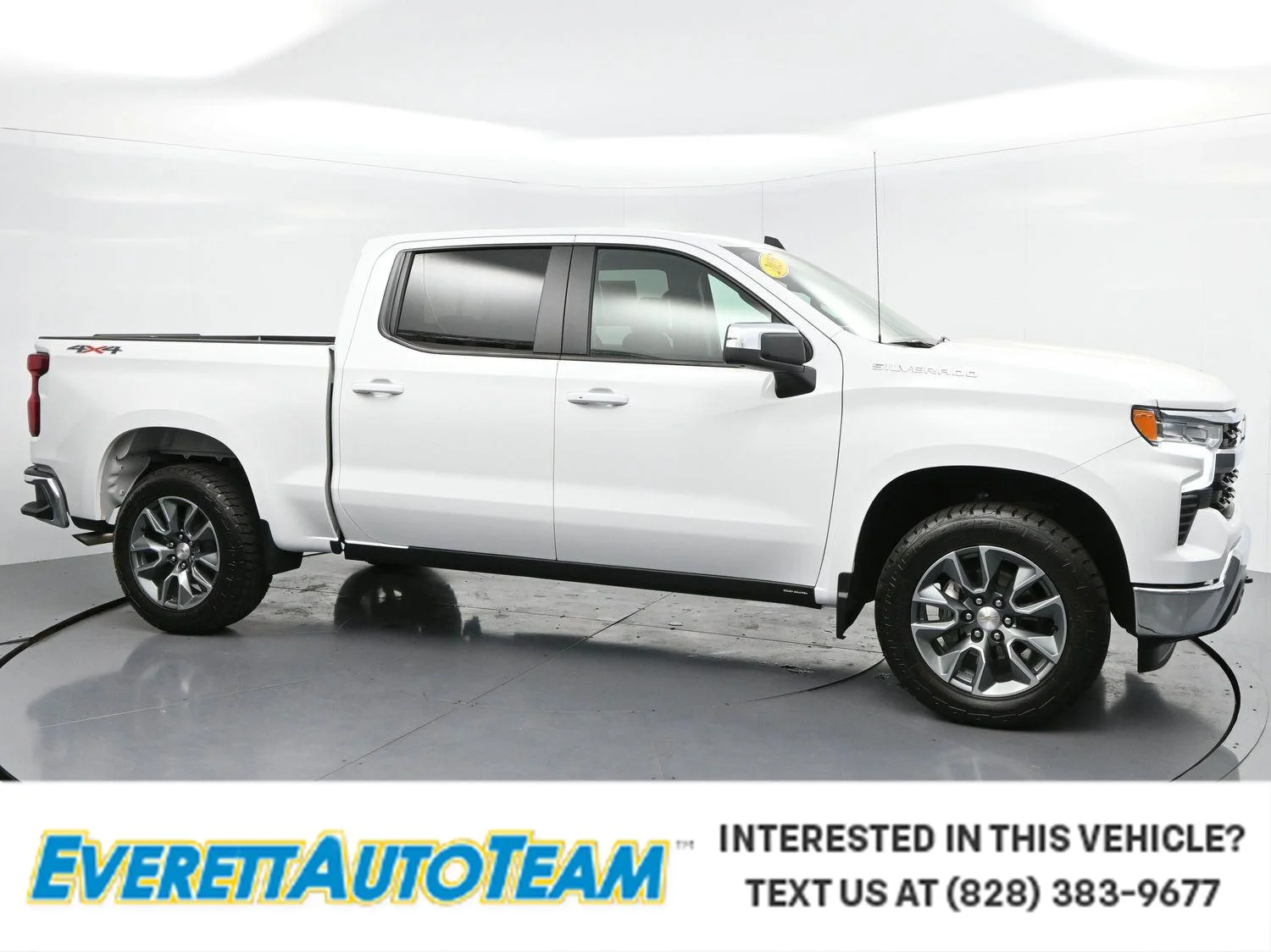 Used 2025 Summit White Chevrolet LT image 1